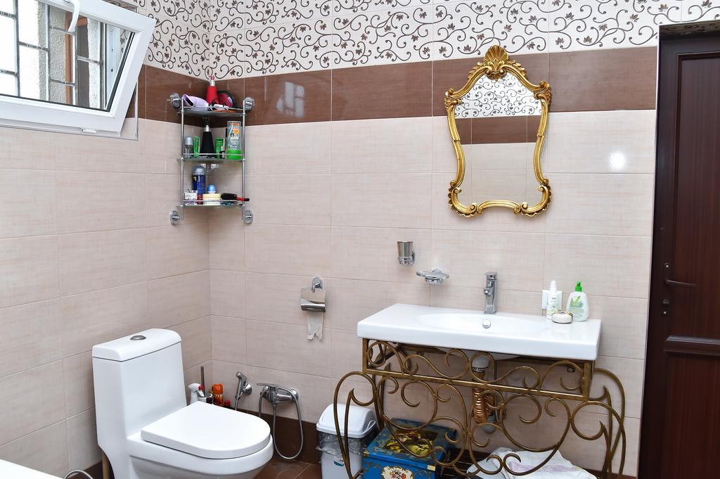 Sofia Hotel Kutaisi Ngoại thất bức ảnh