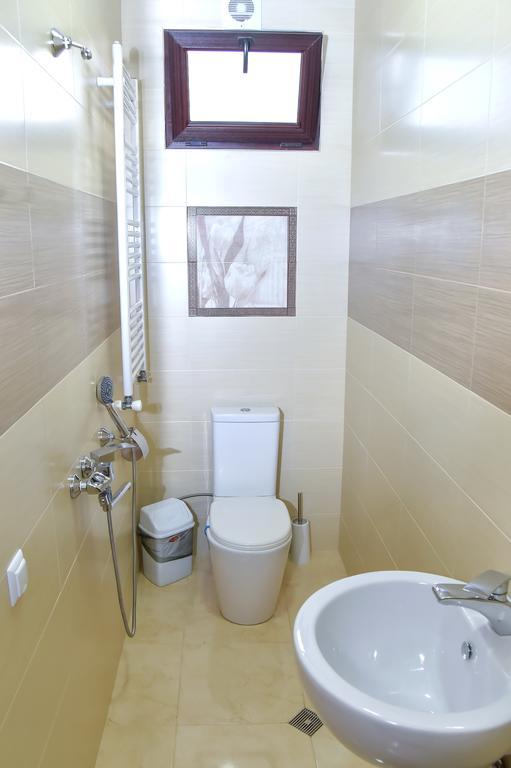 Sofia Hotel Kutaisi Ngoại thất bức ảnh